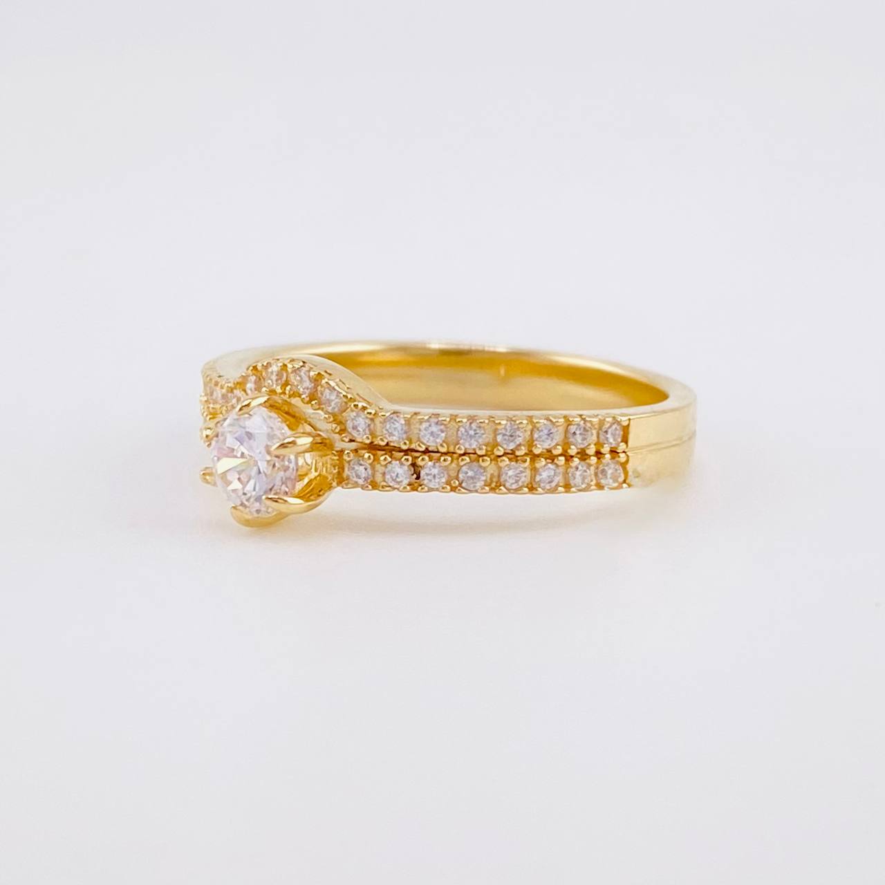 Anillo Solitario Doble Carril Curvo 3.35g / T6 Oro Amarillo 18K