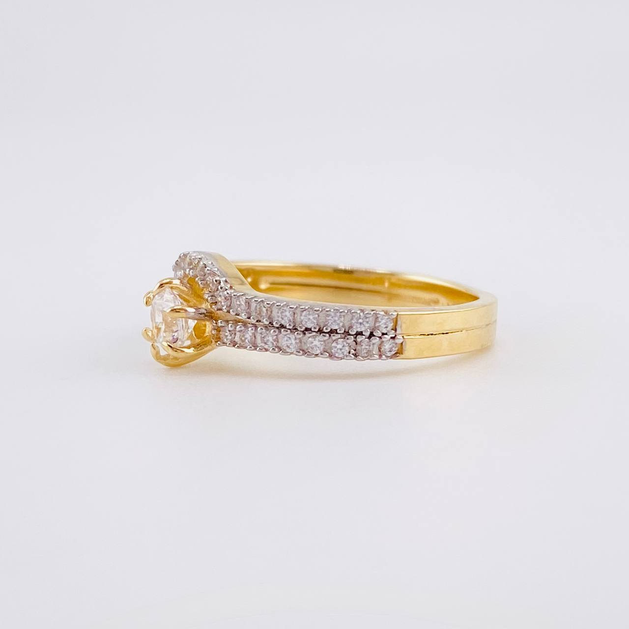 Anillo Solitario Doble Carril Curvo 3.5g / T7 1/4 Oro Amarillo 18K