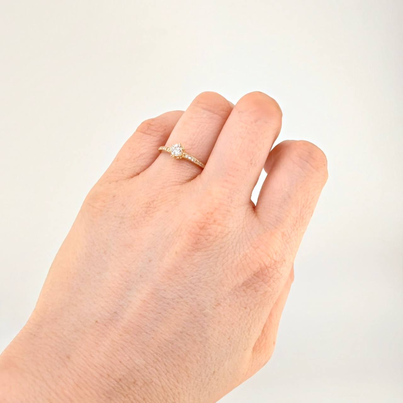 Anillo Solitario Seis Garra 1.65g / T5 1/2 Oro Amarillo 18K