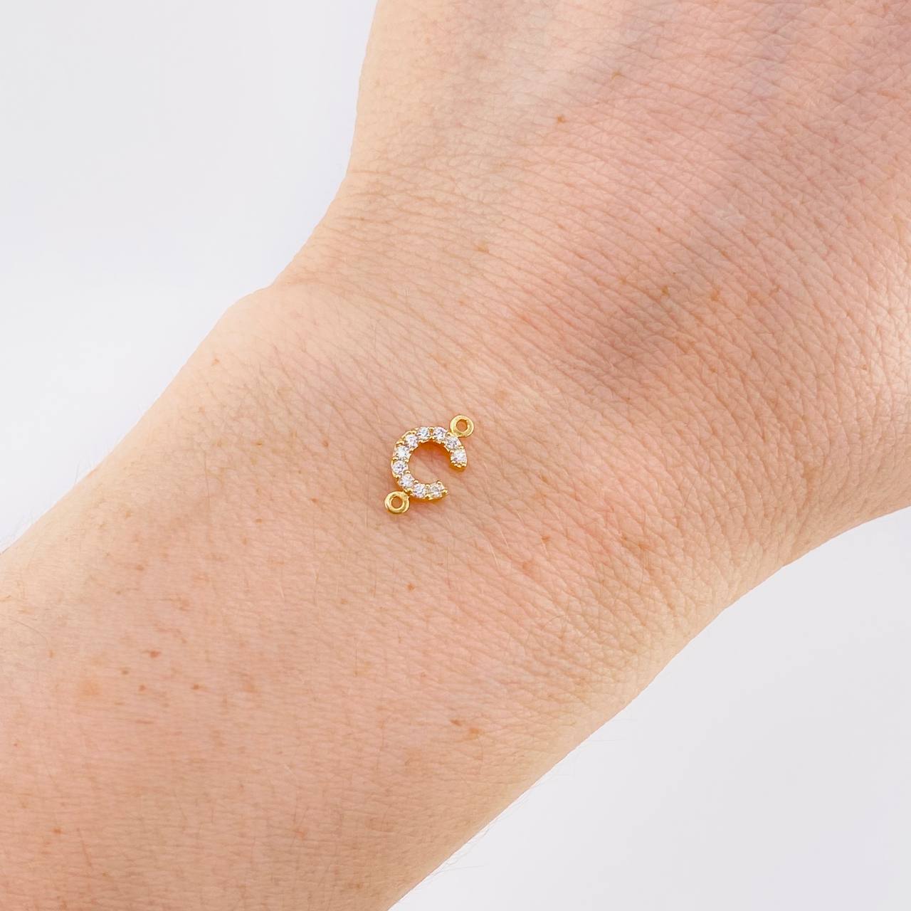 Herraje Letra C Tupida 0.45g / 1cm Oro Amarillo 18K