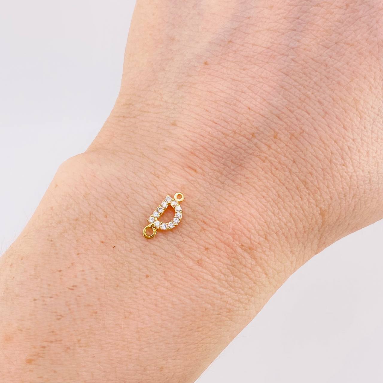 Herraje Letra D Tupida 0.45g / 1cm Oro Amarillo 18K