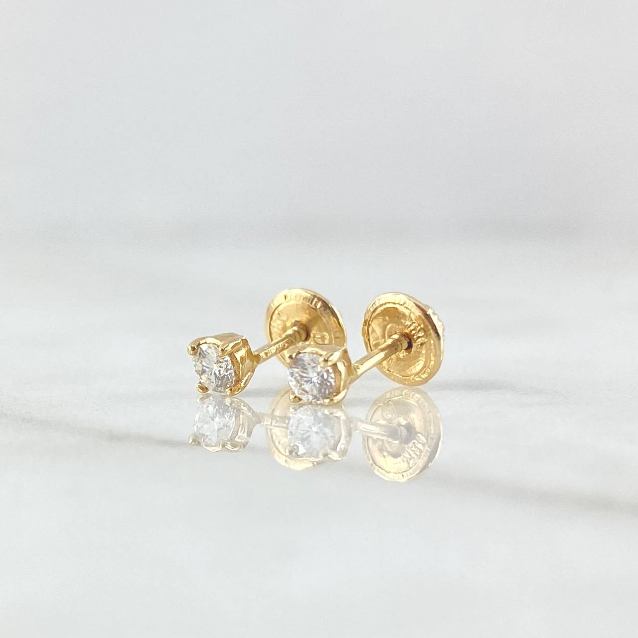 Topos Piedra Cuatro Garras 0.6gr / 3mm Circon Blanco Oro Amarillo 18K *