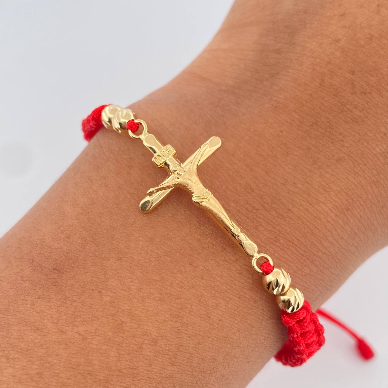 Pulsera Tejida Roja Cruz Cristo 1.5gr / Oro Amarillo 18K &