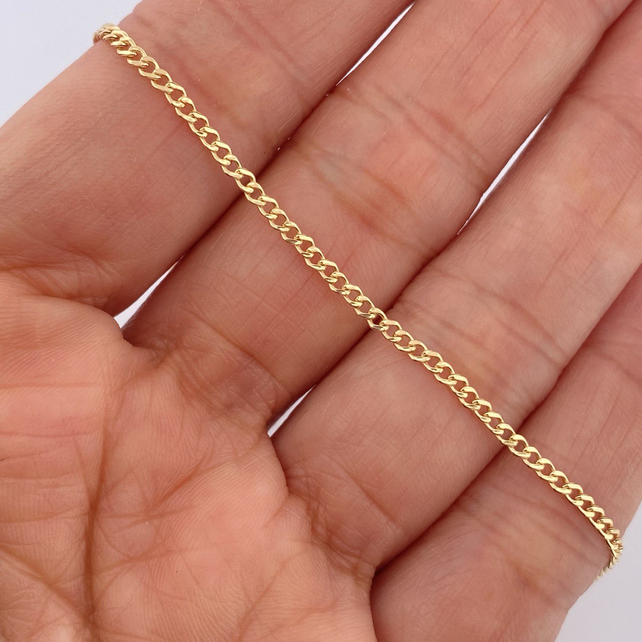 Pulso Cubano 0.75gr / 18.6cm / Oro Amarillo +1 18K &