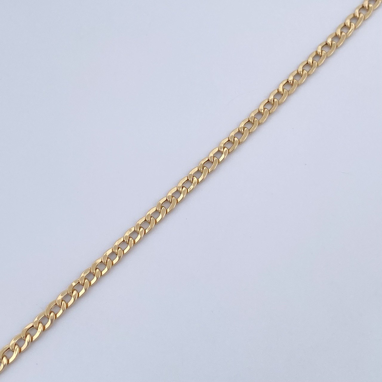 Pulso Cubano 0.95gr / 19cm / Oro Amarillo +1 18K &