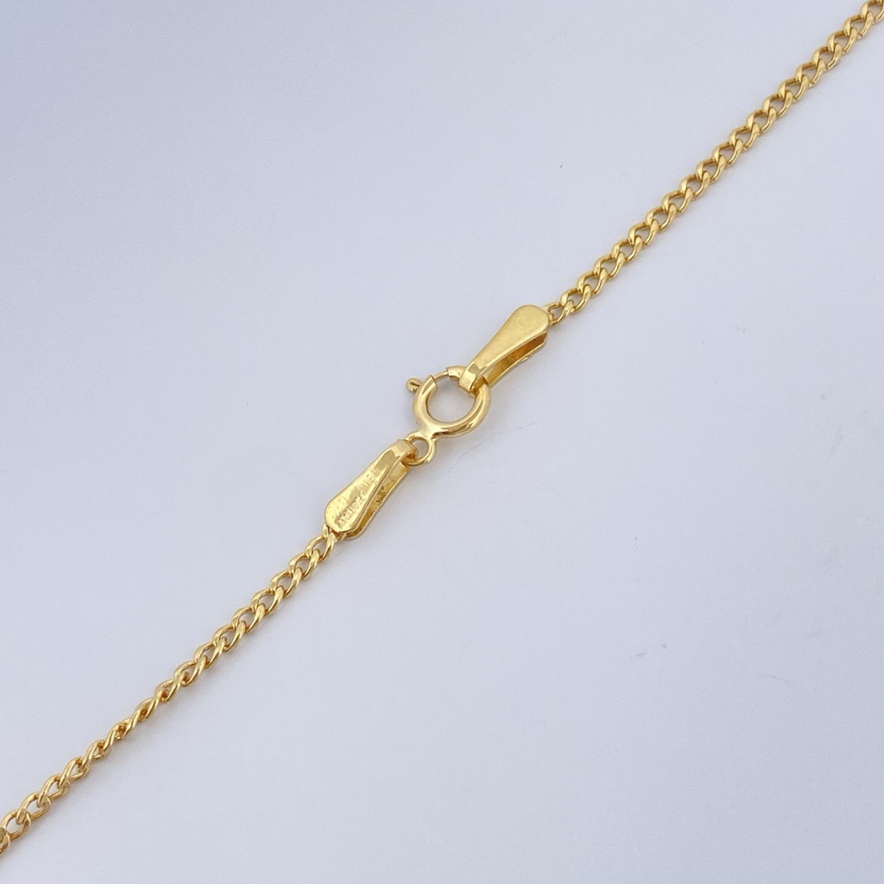 Cadena Cubana 1.65gr / 60.3cm / Oro Amarillo +1 18K &
