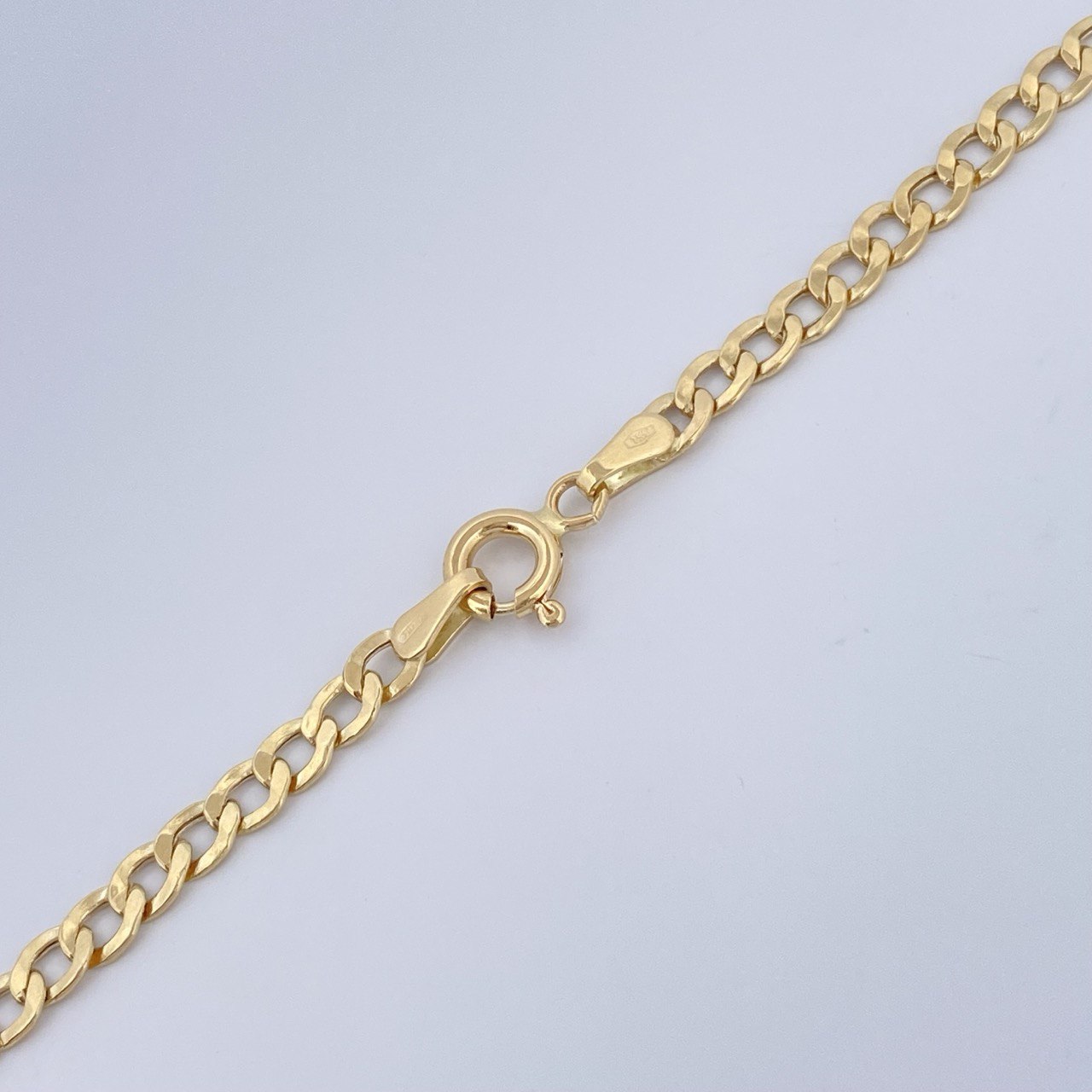 Cadena Cubana 4.75gr / 60cm / Oro Amarillo +1 18K &