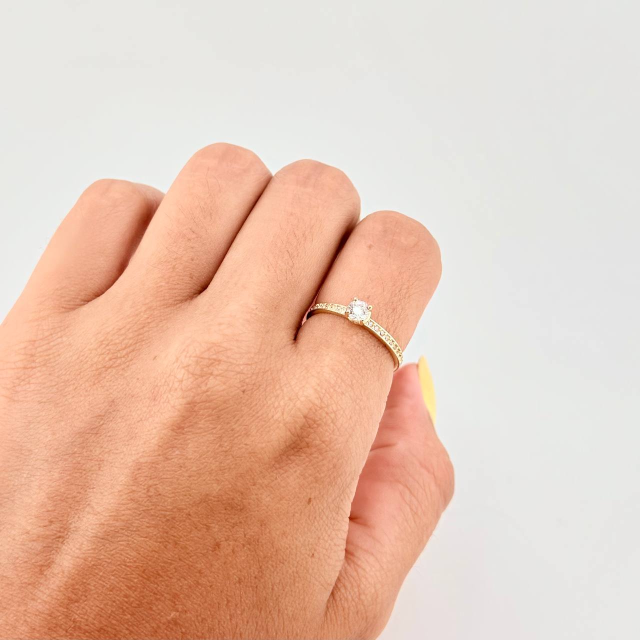 Anillo Solitario Tupido 1.45 g / T6 3/4 Oro Amarillo 18K