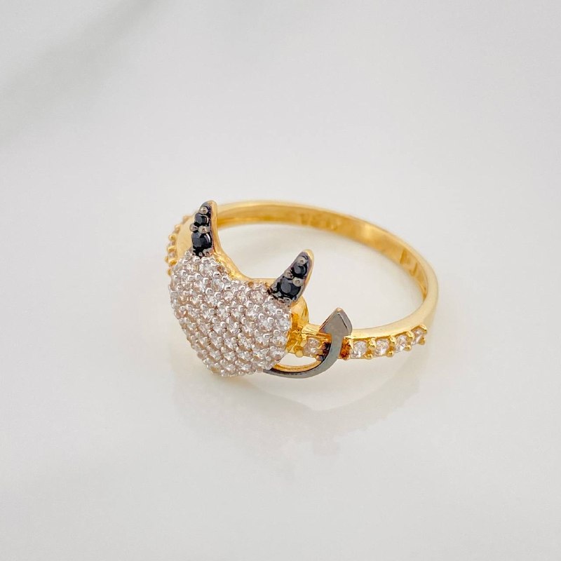 Anillo Corazon Devil 2.7 g / T8 Oro Amarillo 18K
