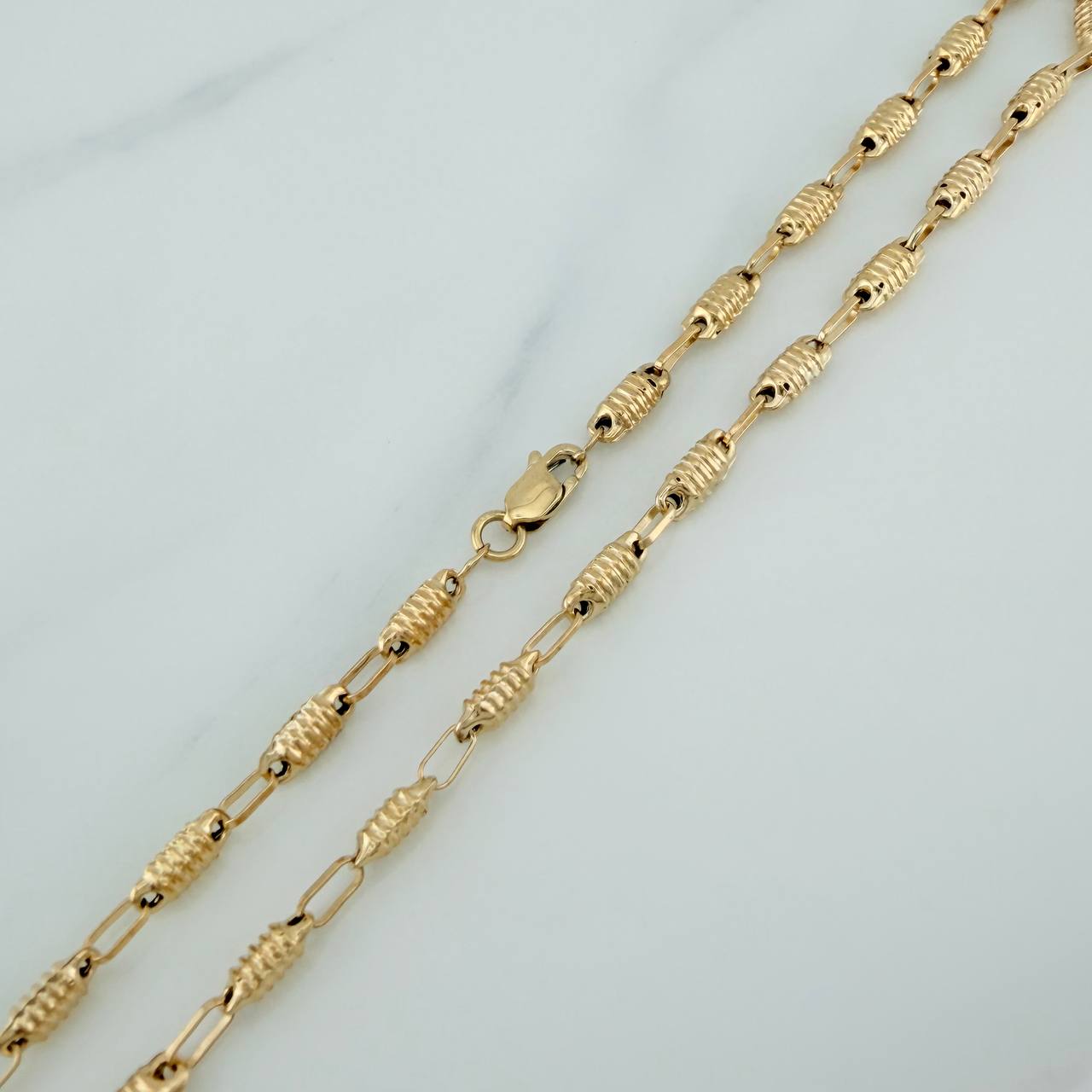 Cadena Rustica Barril 8.55gr / 60.5cm / 3.2mm Oro Amarillo 18K $