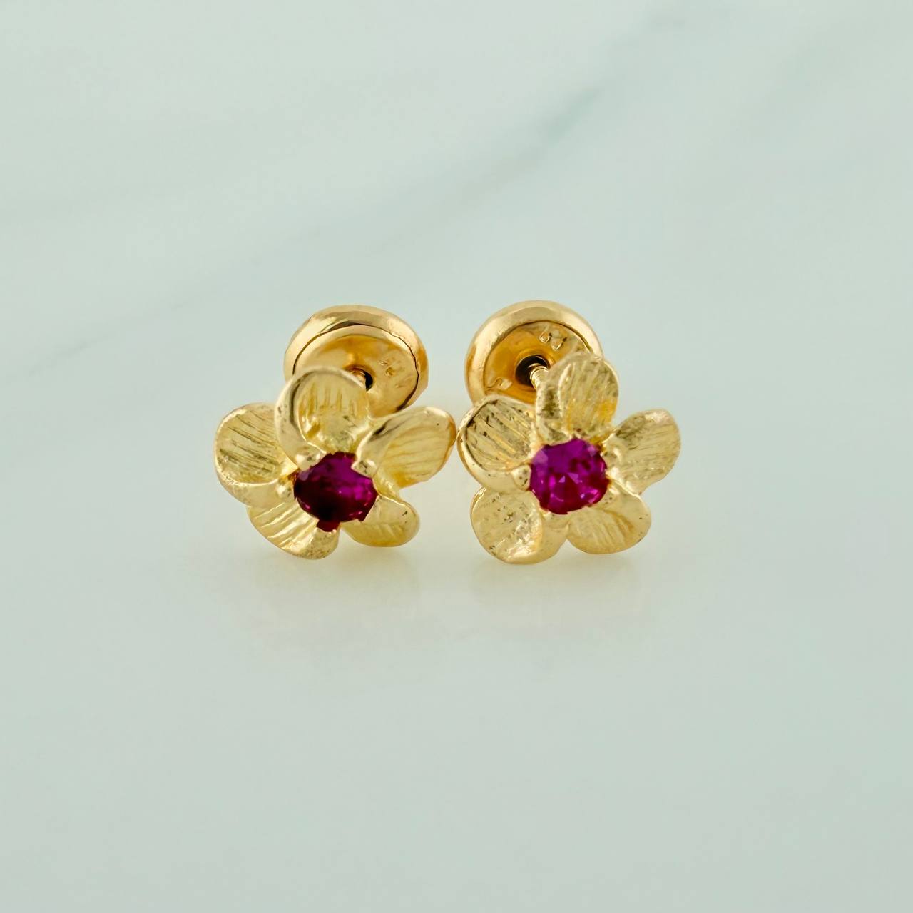 Topos Flor 1.1gr / 7.5mm Oro Amarillo 18K %