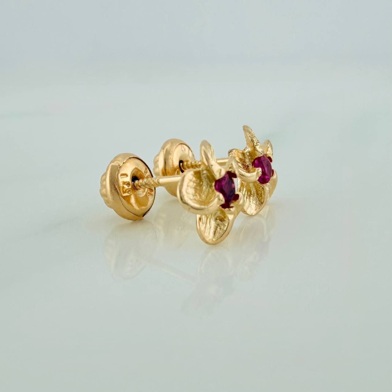 Topos Flor 1.1gr / 7.5mm Oro Amarillo 18K %
