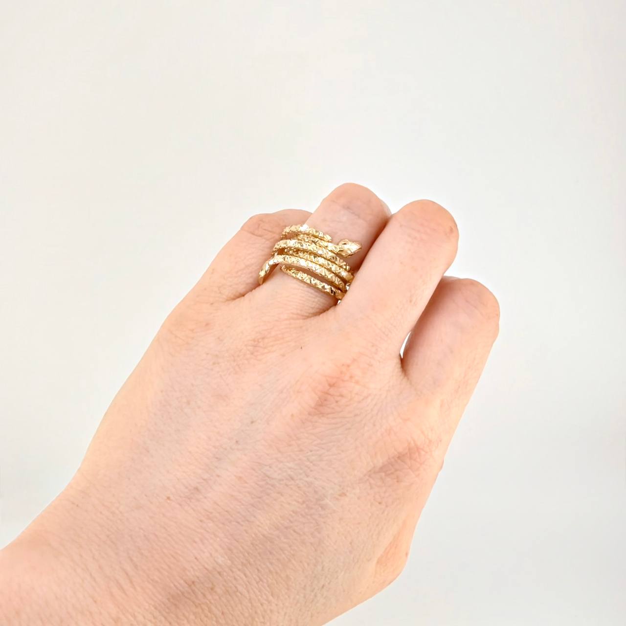 Anillo Serpiente Espiral 4.65g / T9 Oro Amarillo 18K