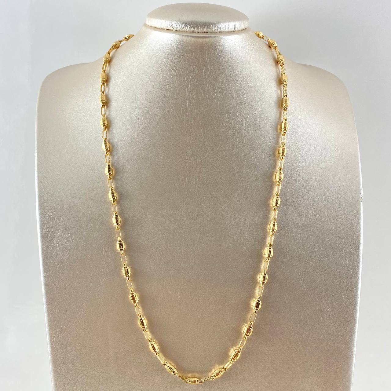 Cadena Rustica Barril Rayado 12.1gr / 60cm / 4.4mm Diamantada Oro Amarillo 18K