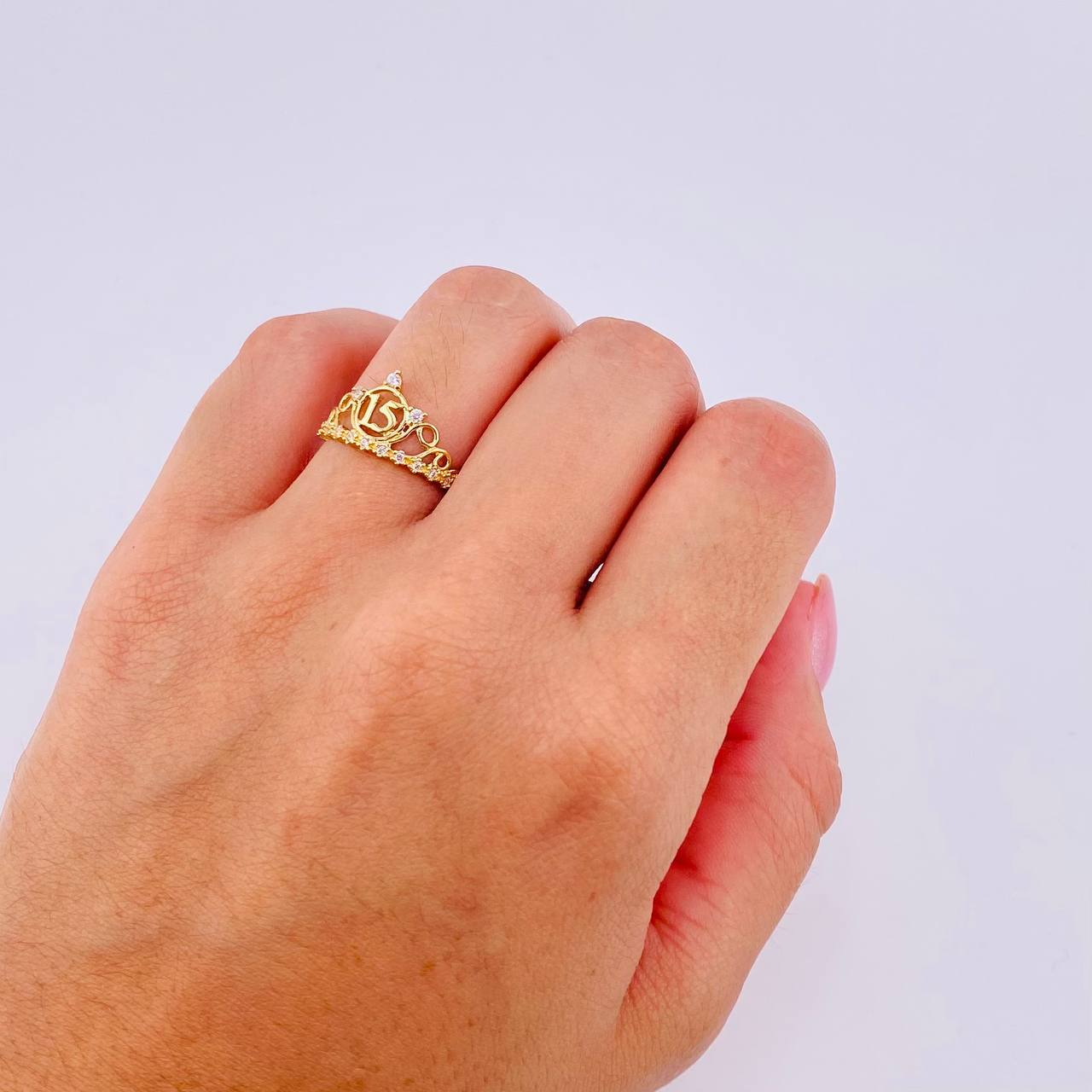 Anillo Corona Quinces Circular 1.75gr / T5 1/2 / Oro Amarillo 18K *