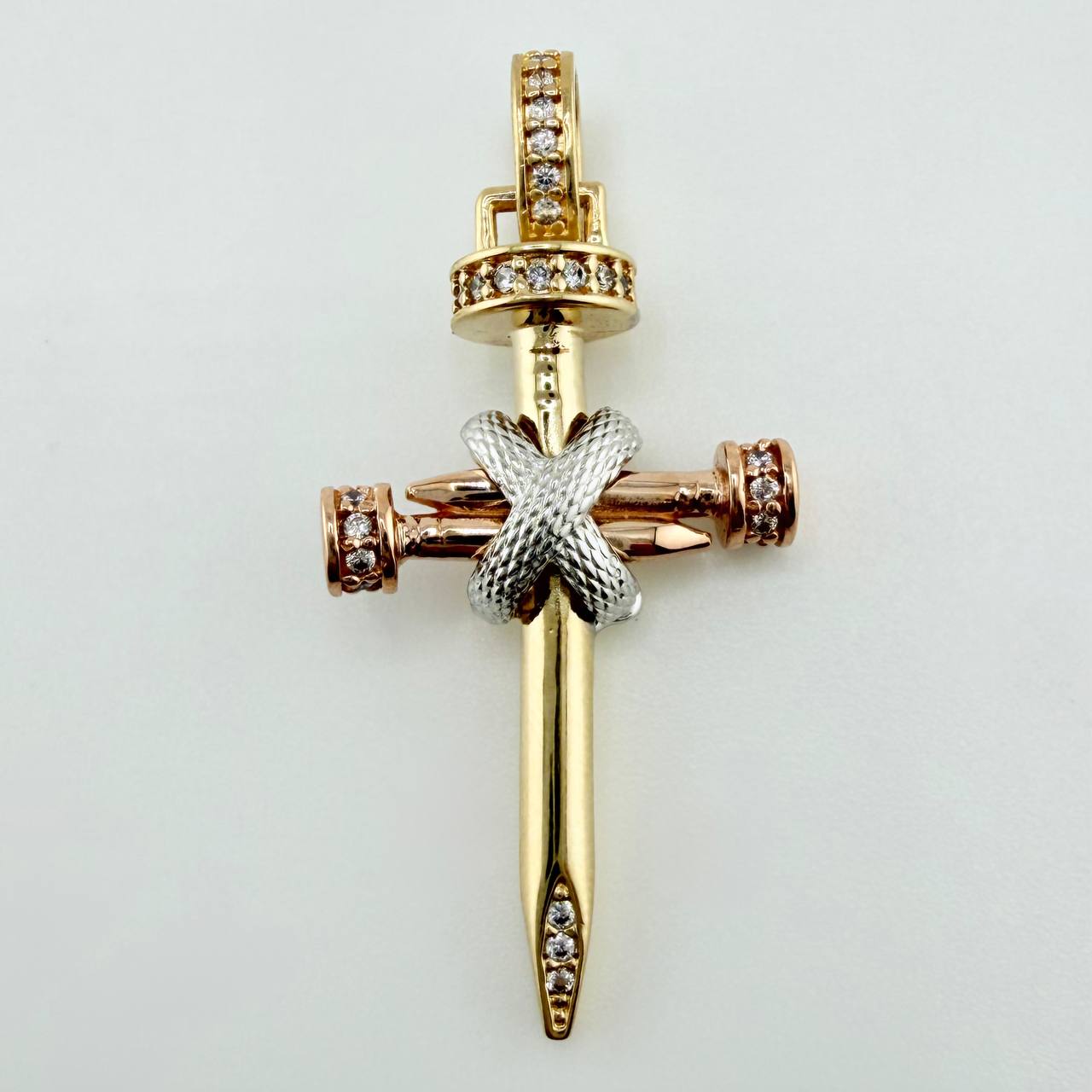 Dije Cruz Clavo 3.9gr / 3.7cm / Tres Oros 18K