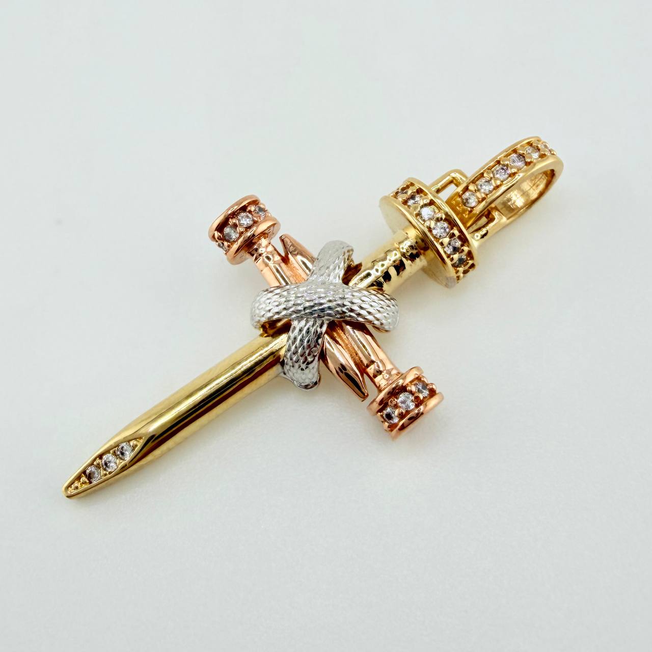 Dije Cruz Clavo 3.9gr / 3.7cm / Tres Oros 18K