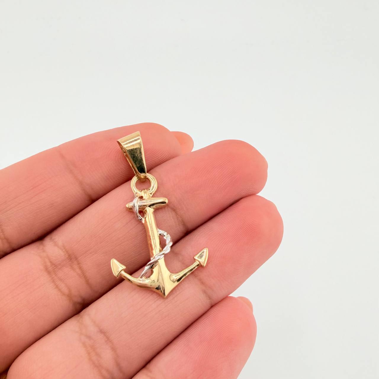 Dije Ancla 1.45gr / 3.1cm / Dos Oros Amarillo Blanco 18K