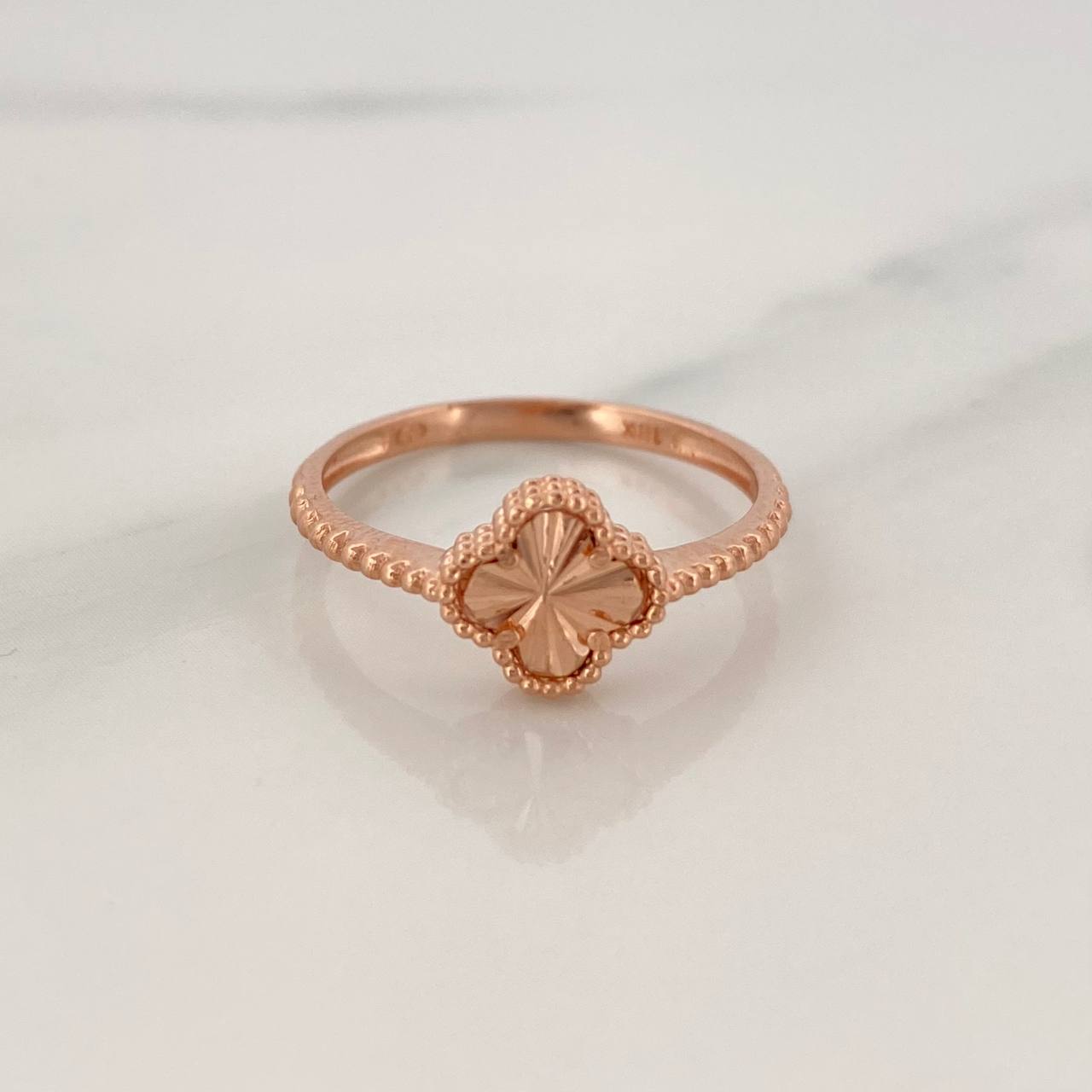 Anillo Trebol 1.85gr / T6 1/2 / Oro Rosa 18K %