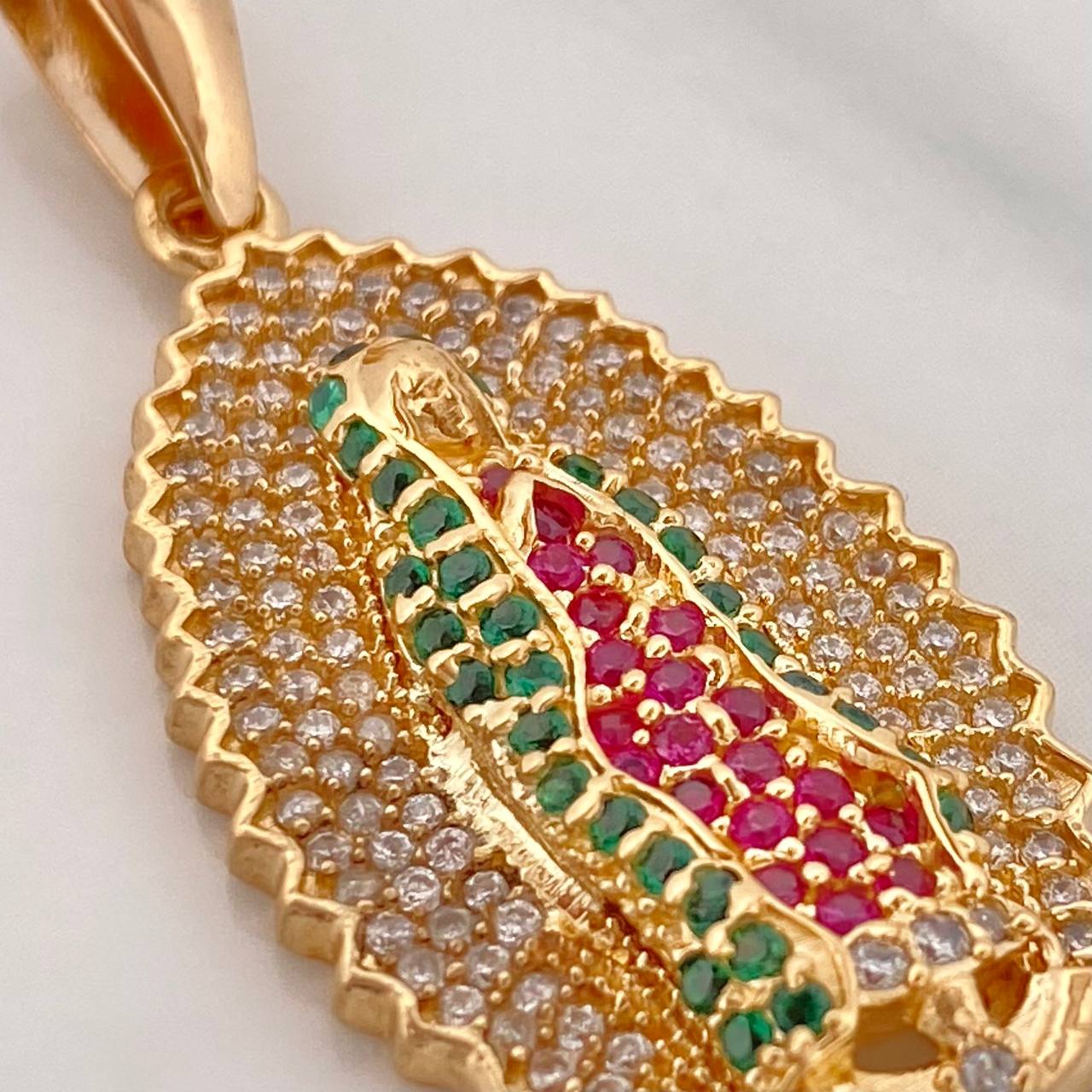 Dije Virgen Guadalupe 5.95gr / 4cm / Oro Amarillo 18K &