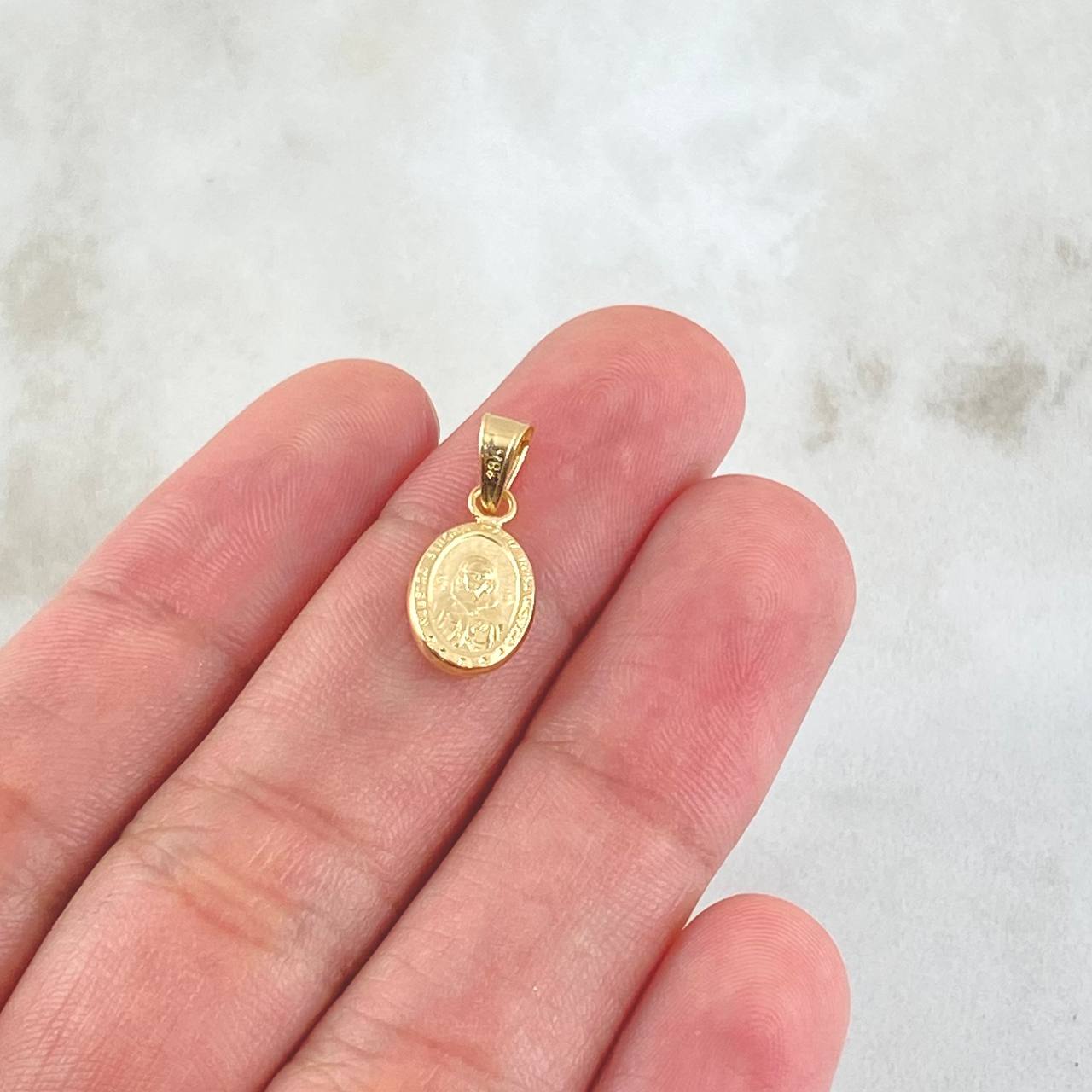 Dije Rosa Mistica 0.45gr / 1.8cm / Oro 18K
