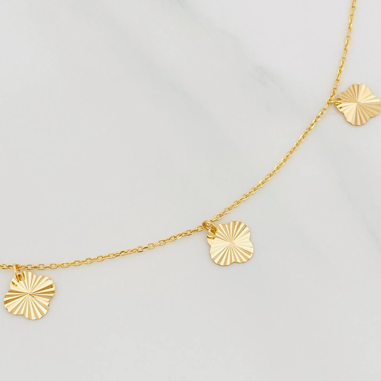 Pulso Modulable Aro Seguido Trebol 1.45 g / 15 cm - 17.5 cm / 0.8 mm Oro Amarillo 18K