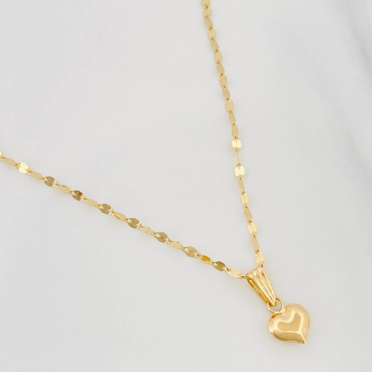 Set Cadena Flor Espejo + Dije Corazón / 1.4 g / 45 cm Oro Amarillo 18K