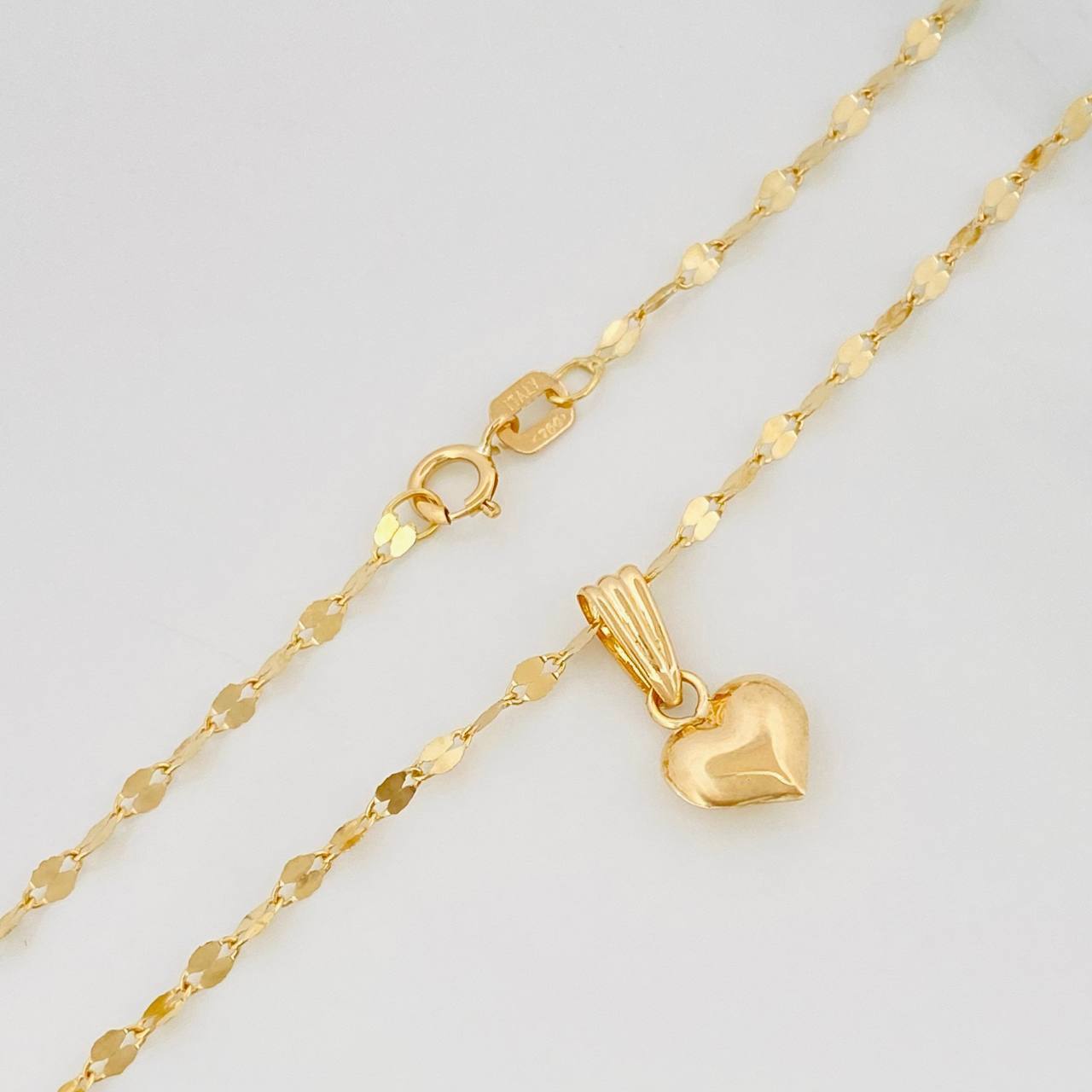 Set Cadena Flor Espejo + Dije Corazon / 1.8 g / 45.5 cm Oro Amarillo 18K