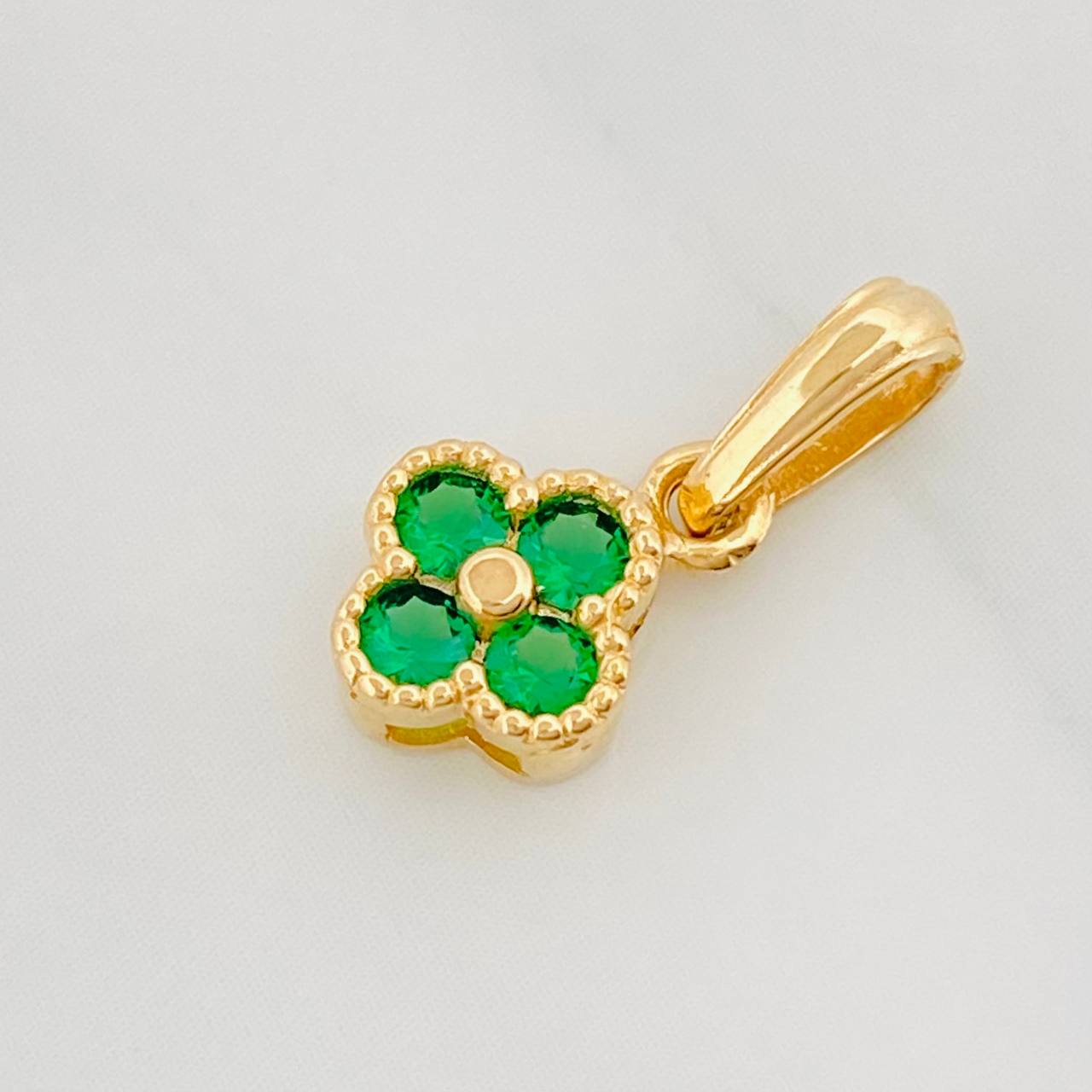 Dije Trebol 0.95 g / 1.6 cm Oro Amarillo 18K