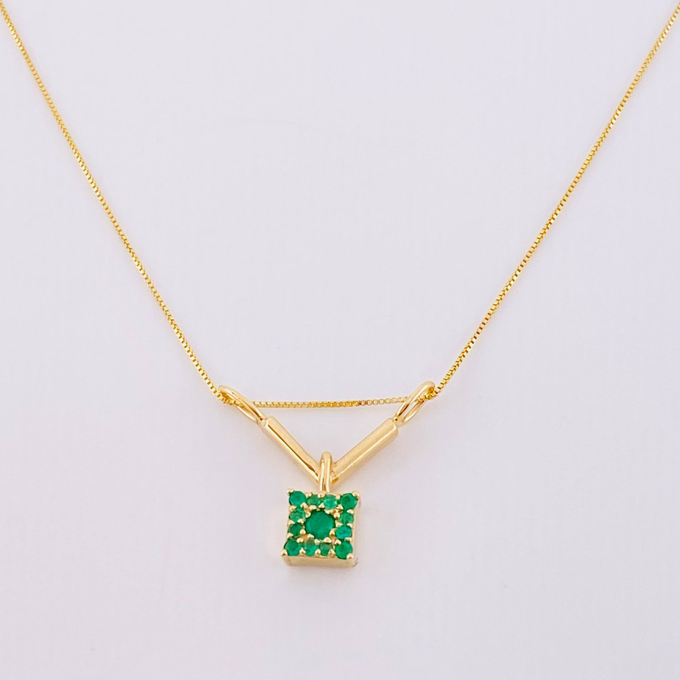 Cadena Veneciana + Dije Cuadrado Esmeralda 23Pts / 1.9 g / 17 3/4 in Oro Amarillo 18K (Joya) (A.C)