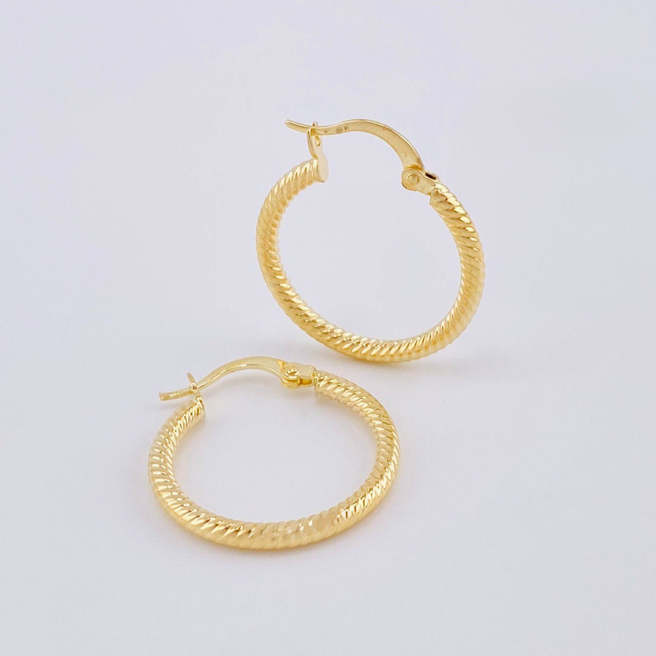 Candongas Lucy 1.55gr / 2.5cm / Oro Amarillo 18K ©