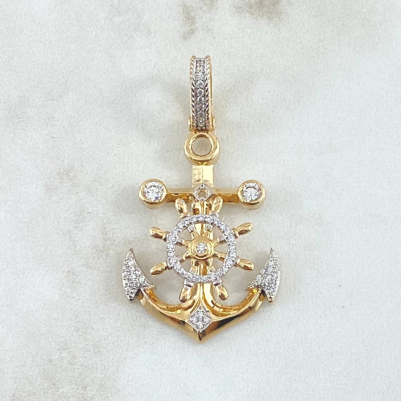 Dije  Cruz Timon Y Ancla 5.8gr / 4.2cm / Circones Blancos Oro Amarillo 18K *