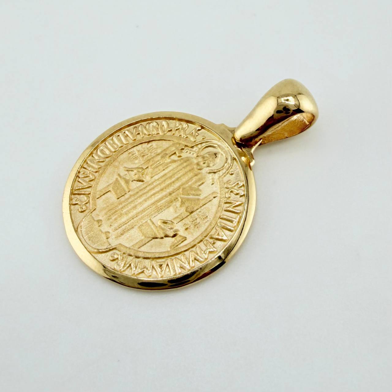 Dije San Benito 4.8gr / 3.1cm / Oro Amarillo 18K