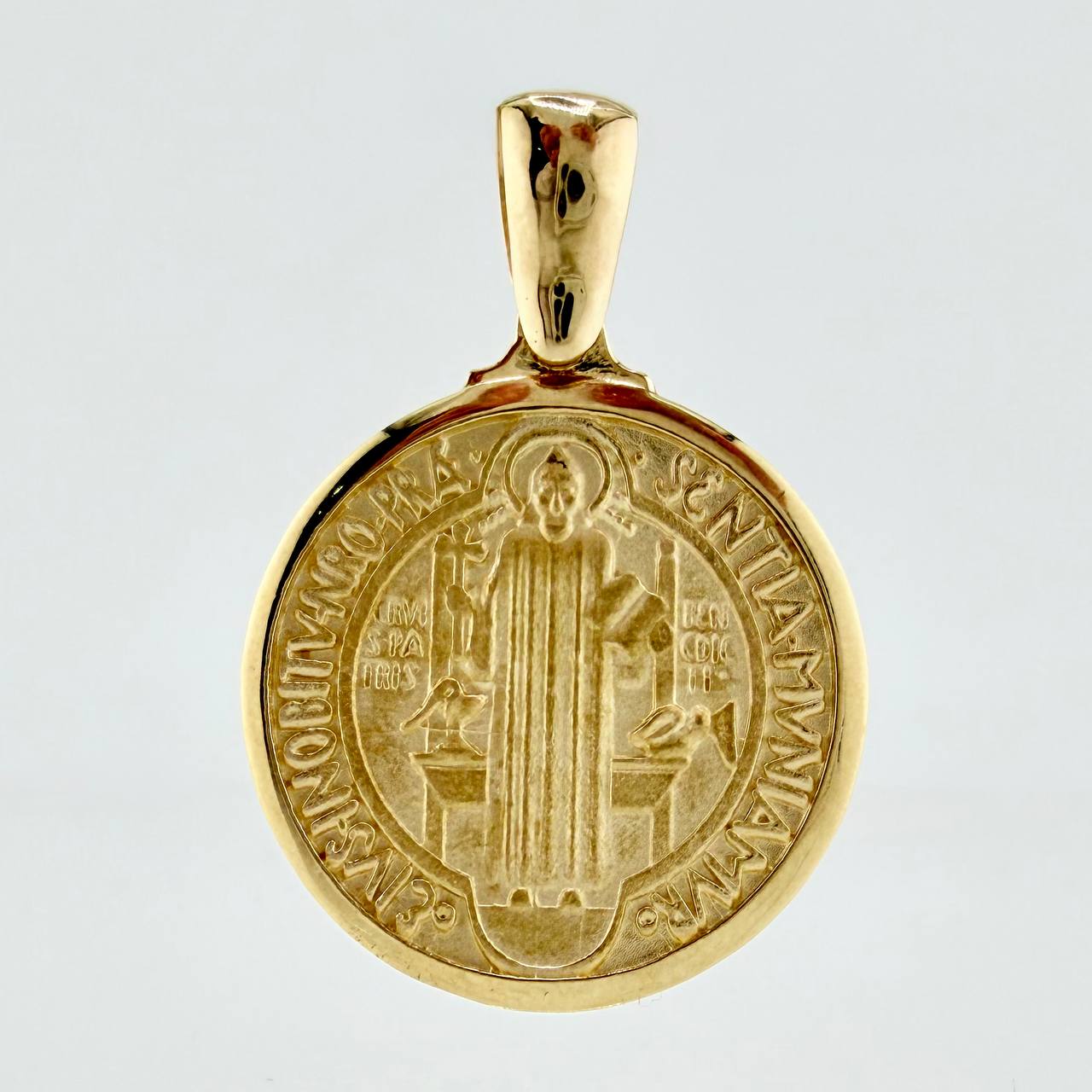 Dije San Benito 4.8gr / 3.1cm / Oro Amarillo 18K