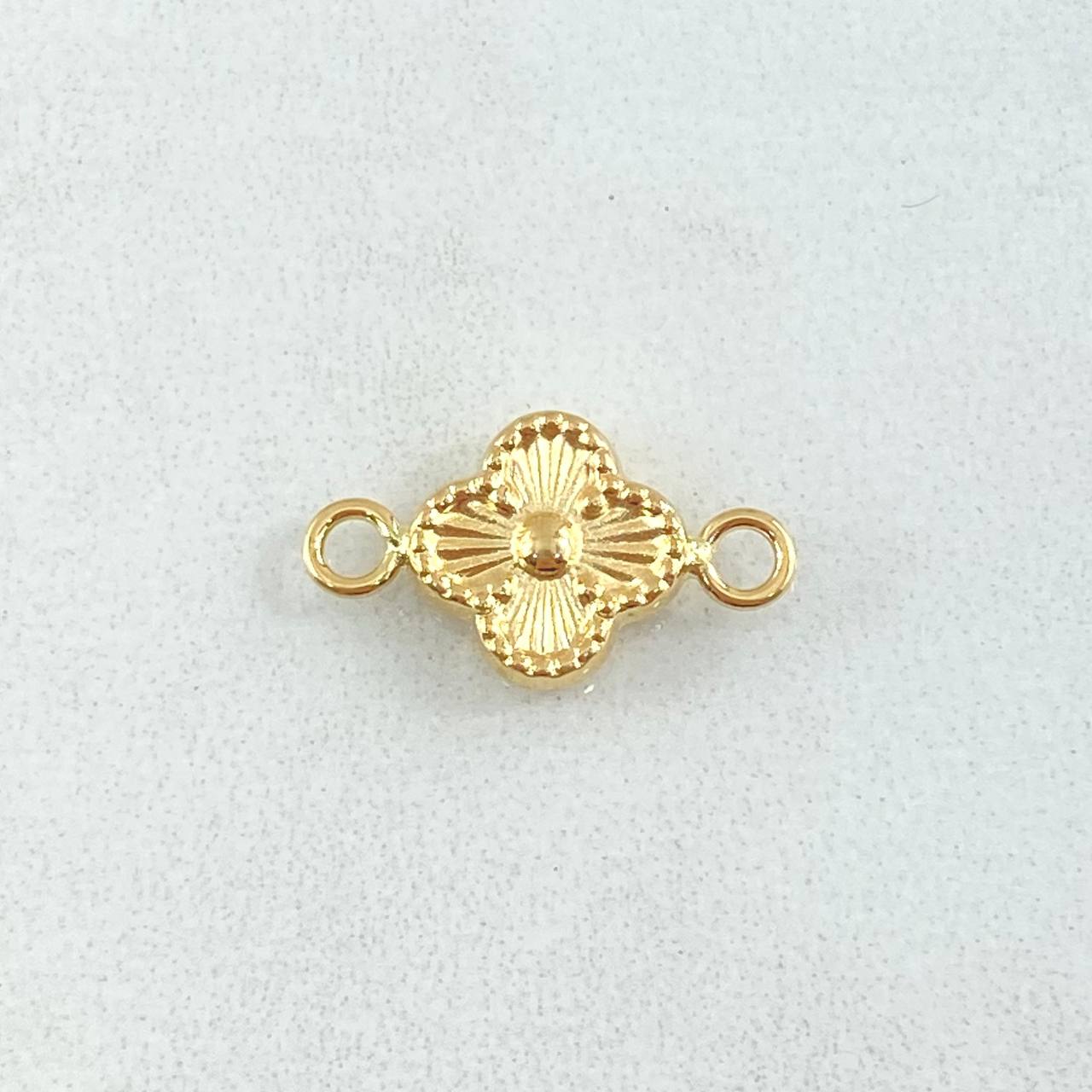 Herraje Trebol 0.5gr / 1.5cm / Bordeado Oro Amarillo 18K ©
