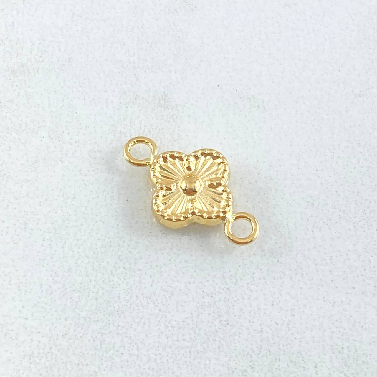 Herraje Trebol 0.5gr / 1.5cm / Bordeado Oro Amarillo 18K ©