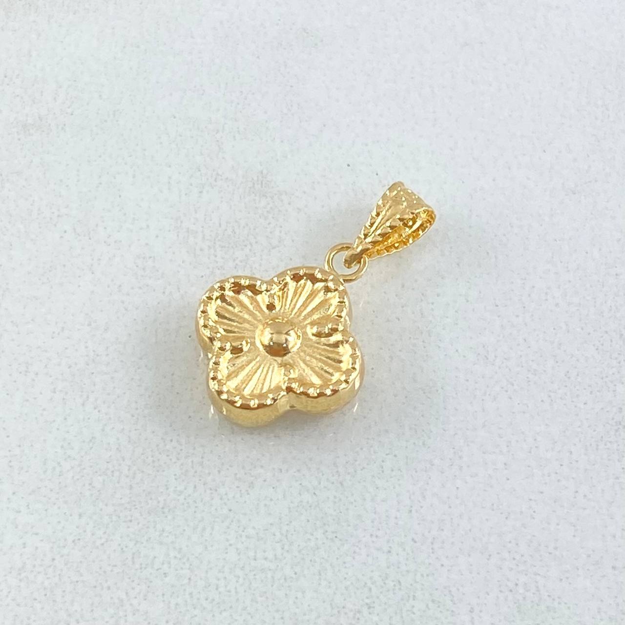 Dije Trebol 0.65gr / 1.8cm / Troquelado Oro Amarillo 18K ©