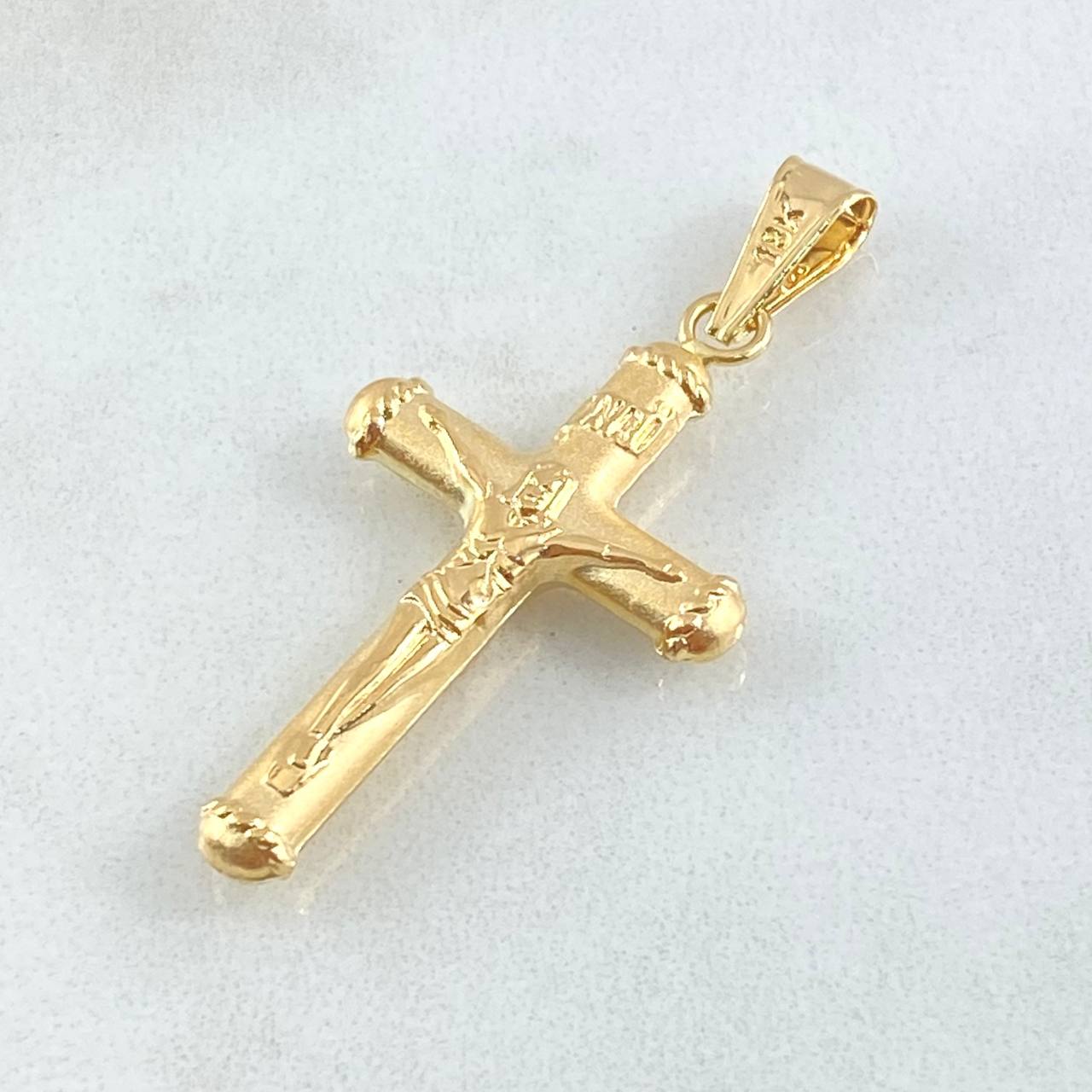 Dije Cruz Cristo 1.6gr / 4cm / Punta Bordeada Oro Amarillo 18K