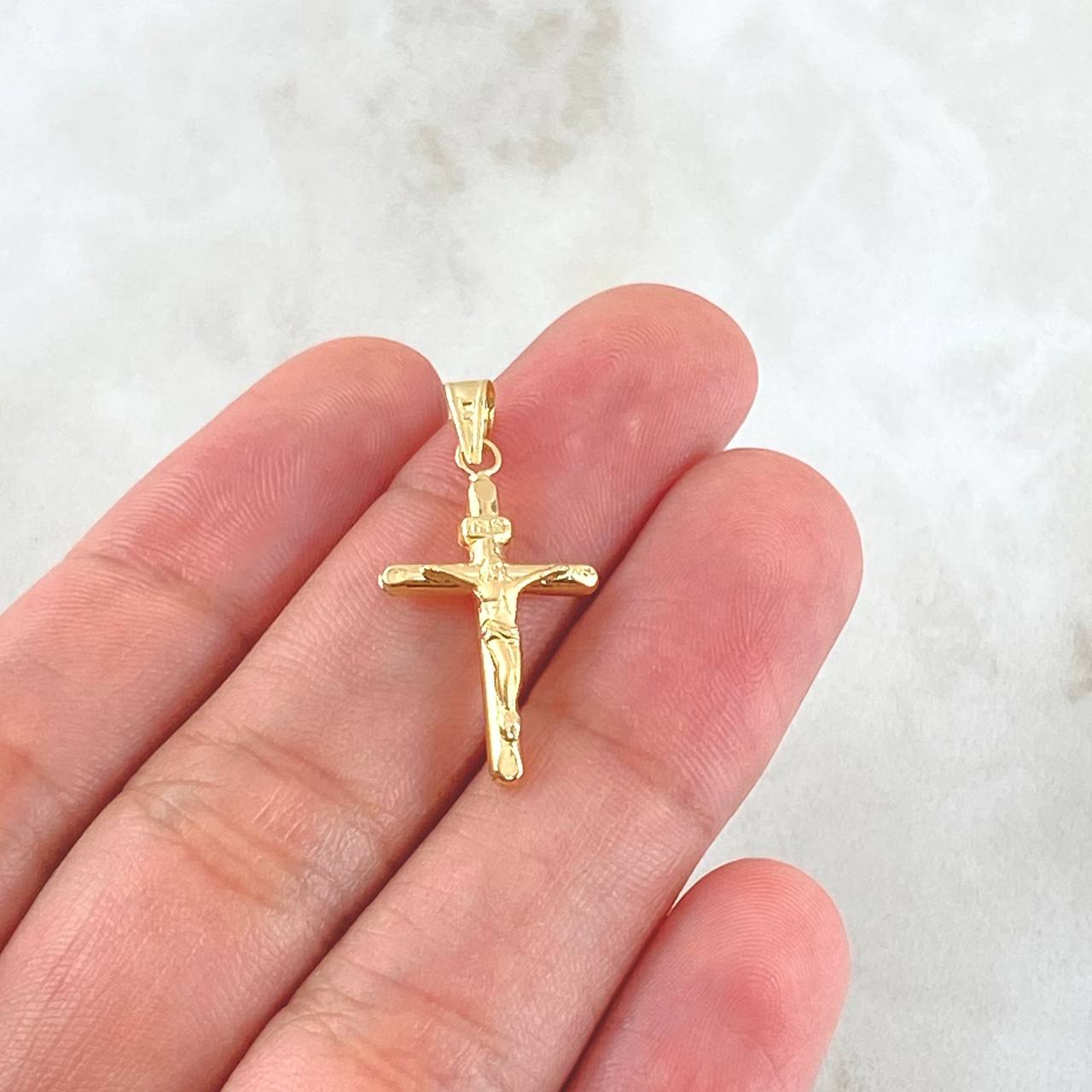 Dije Cruz Cristo 0.75gr / 2.7cm / Puntas Planas Oro Amarillo 18K ©