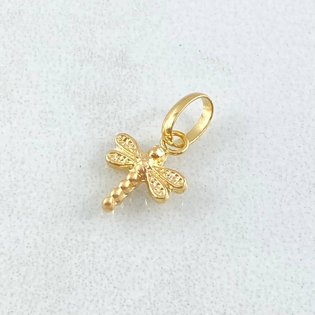 Dije Libelula 0.3gr / 1.5cm / Cargador Liso Oro Amarillo 18K ©