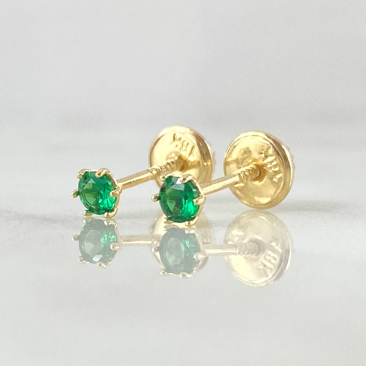 Topos Bisel 0.5gr / 4mm Circon Verde Oro Amarillo 18K (Joya) *