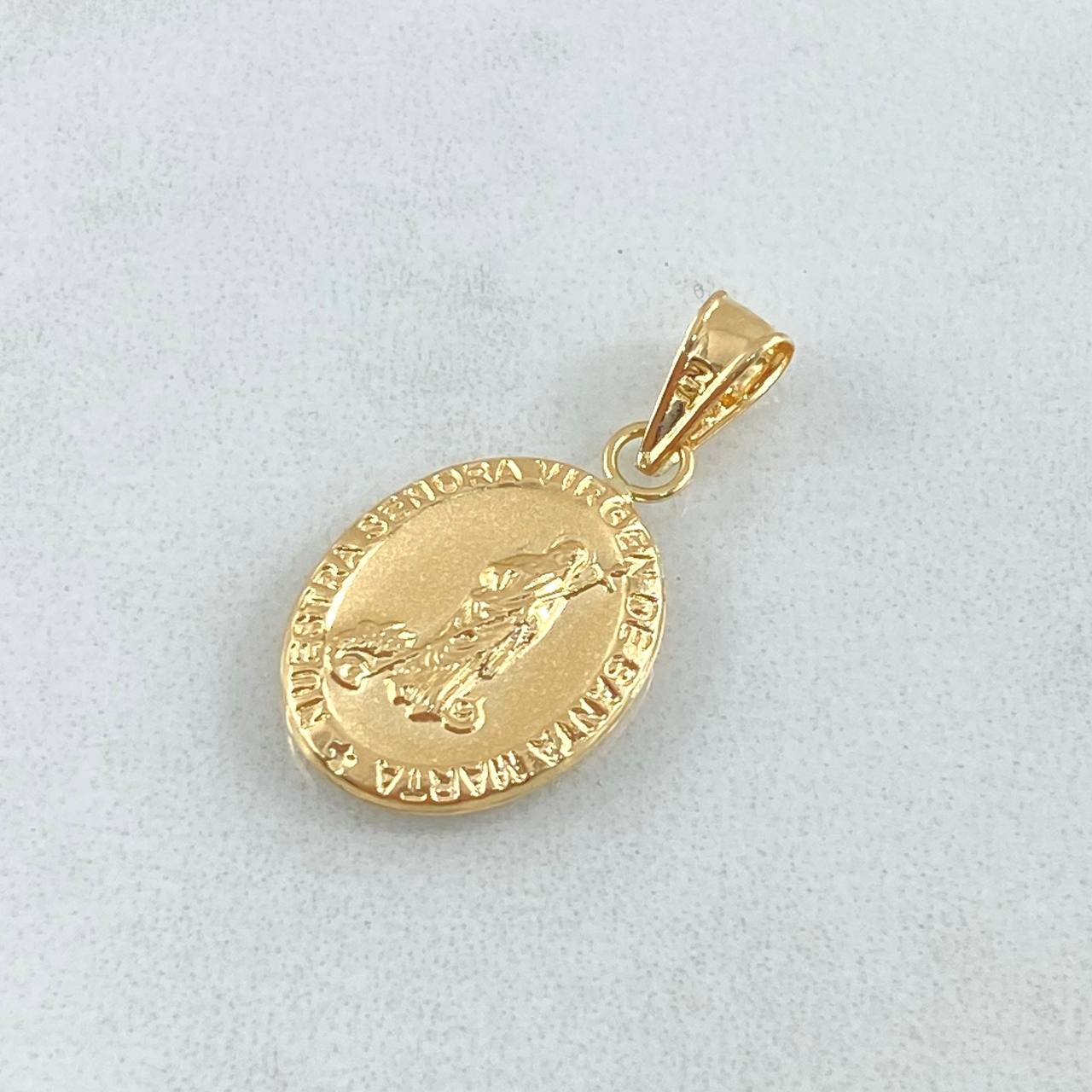 Dije Virgen Santa Marta 0.9gr / 2.5cm / Oro 18K