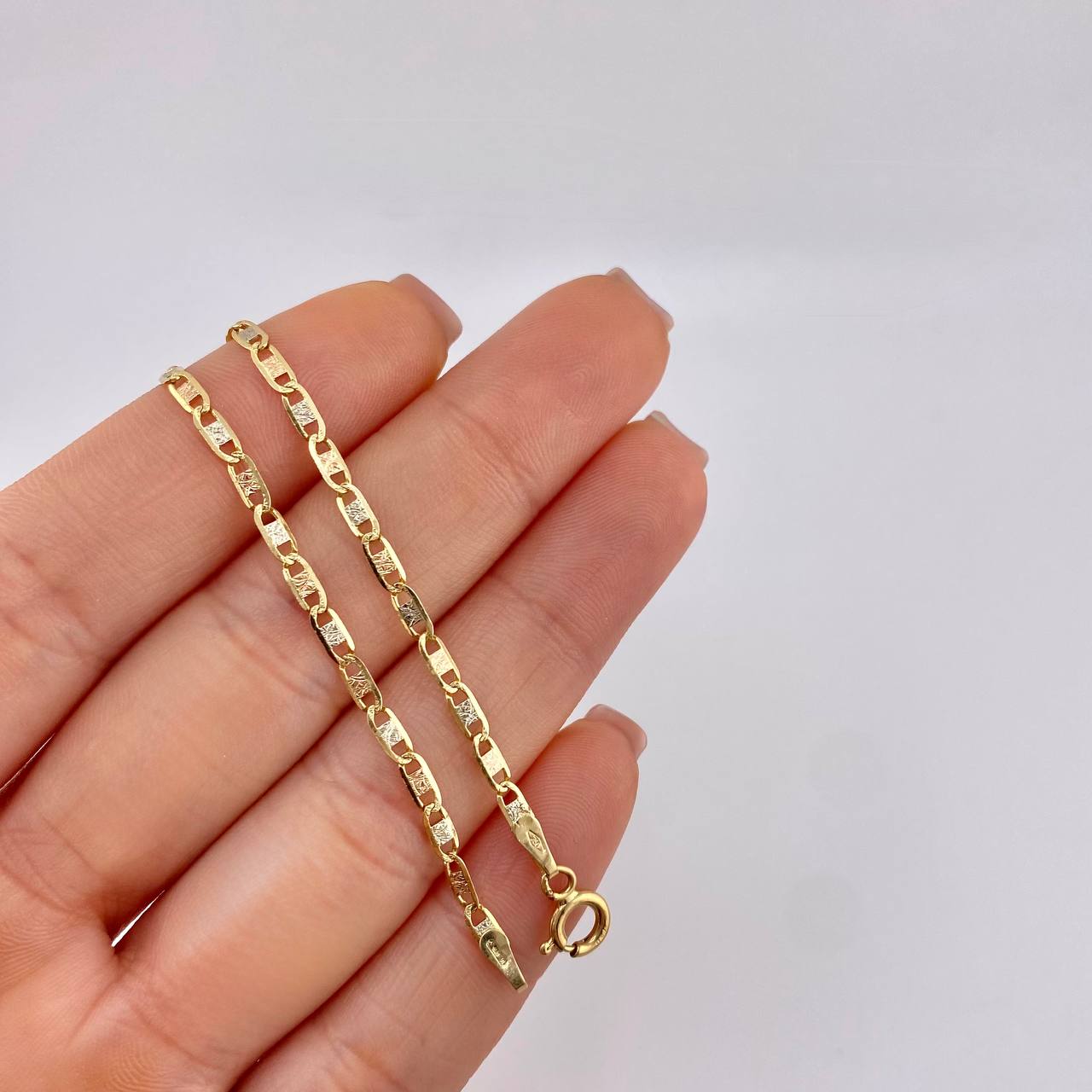 Cadena Escalera Plana 4.5 g / 45.3 cm / 3.4 mm Tres Oros 18K