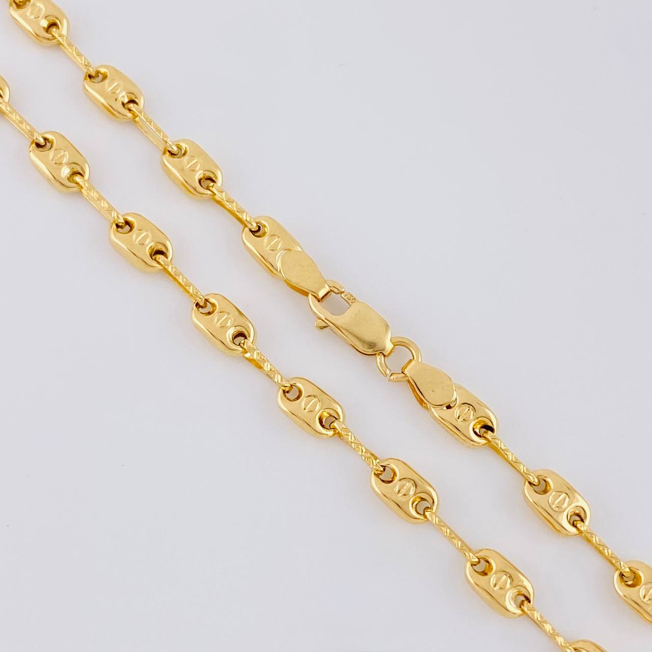 Cadena Rustica Tornillo Diamantado 8.6 g / 62 cm / 3.5 mm Oro Amarillo 18K