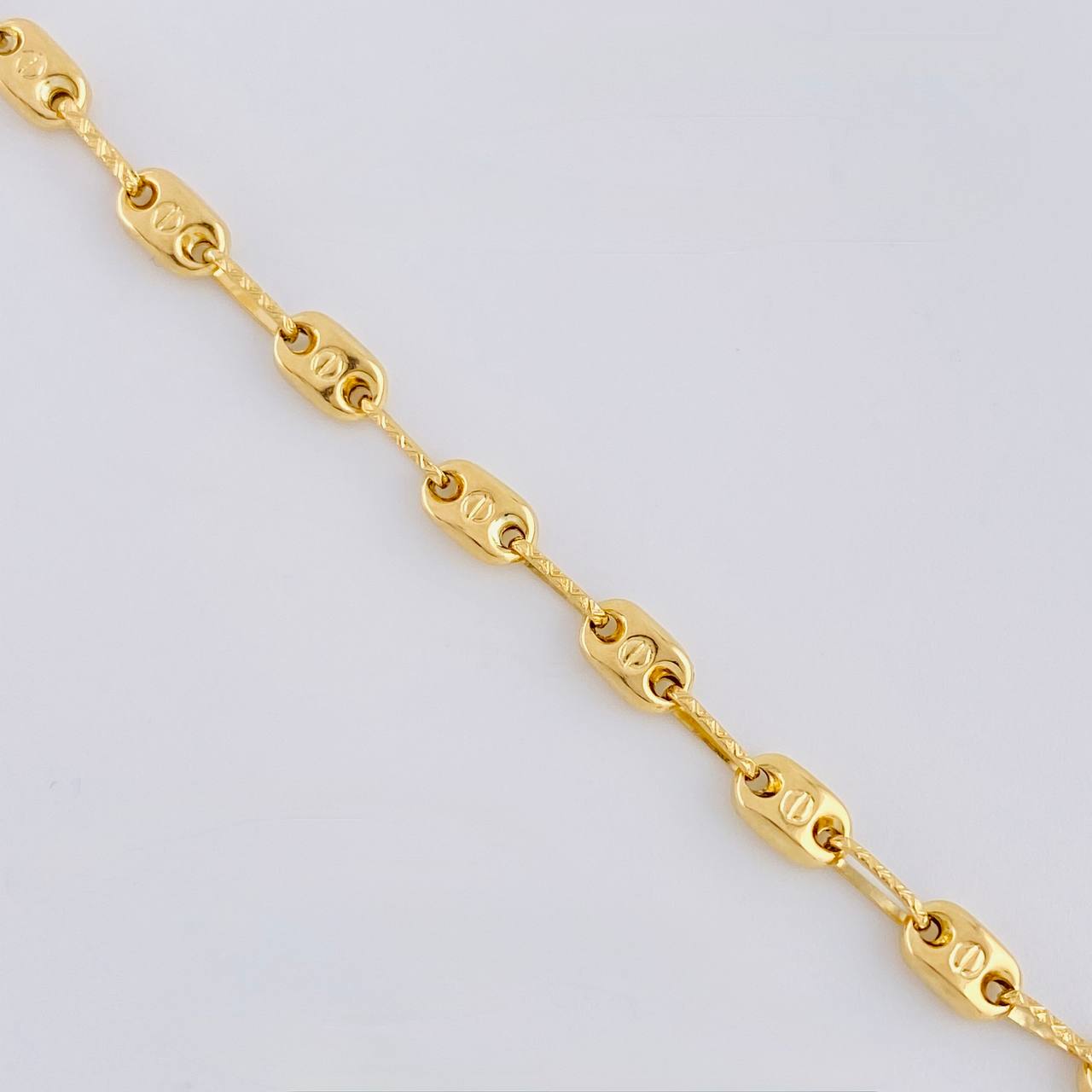 Cadena Rustica Tornillo Diamantado 8.6 g / 62 cm / 3.5 mm Oro Amarillo 18K