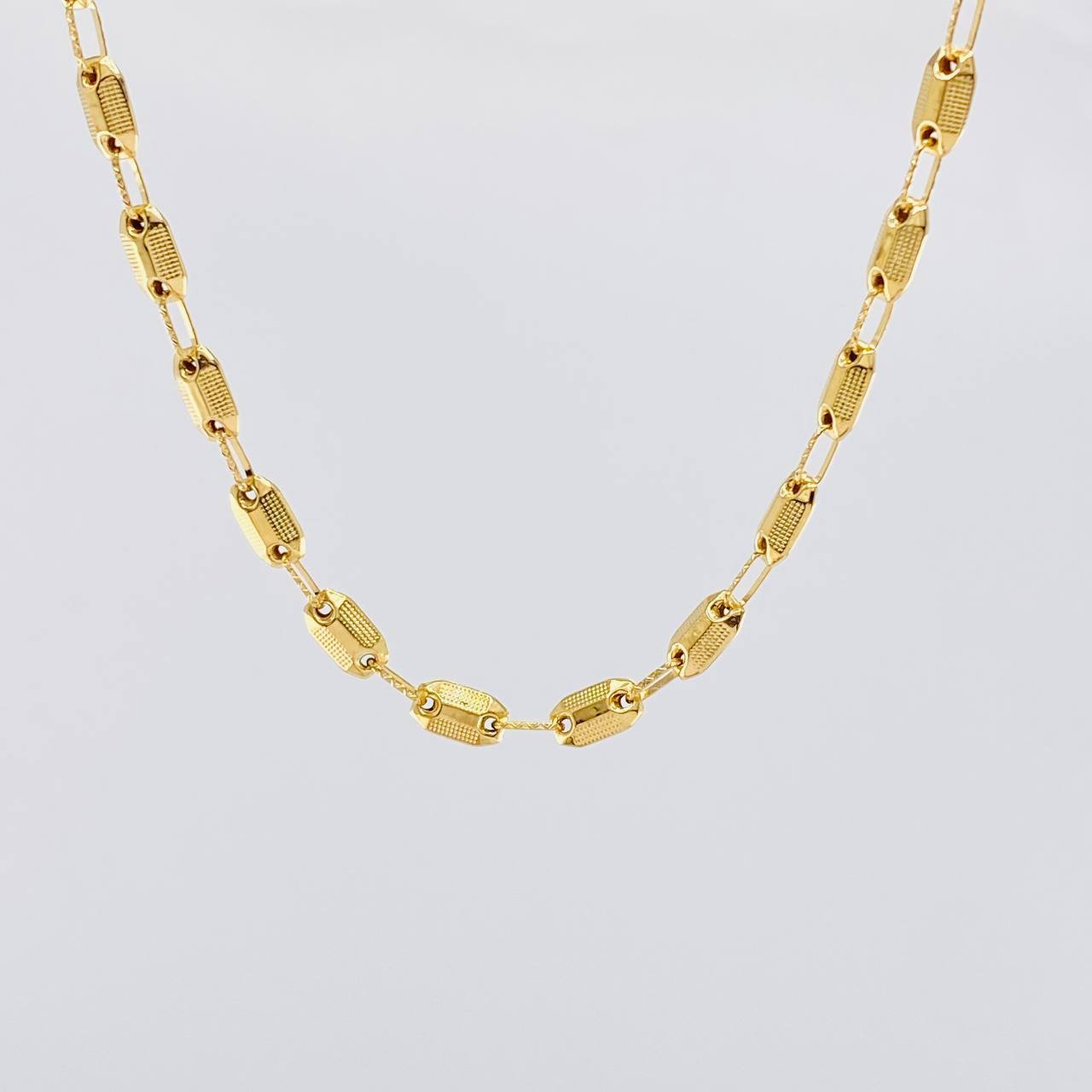 Cadena Rustica Adije 10.35 g / 61.4 cm / 4.3 mm Oro Amarillo 18K
