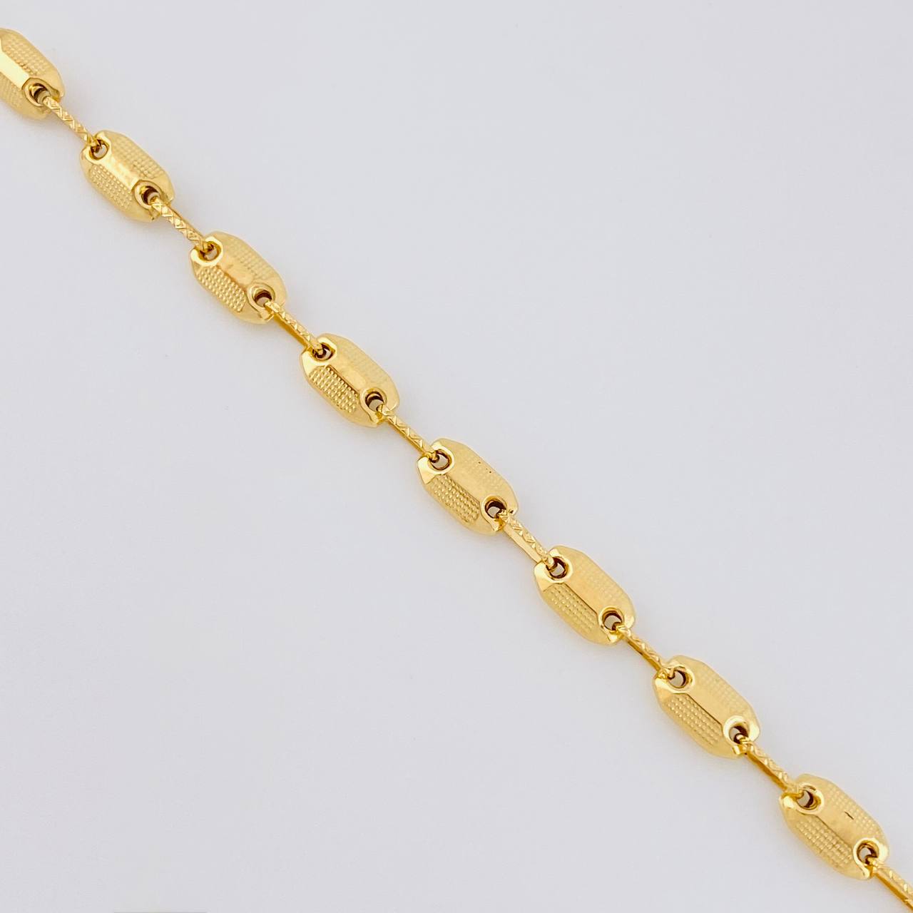 Cadena Rustica Adije 10.35 g / 61.4 cm / 4.3 mm Oro Amarillo 18K