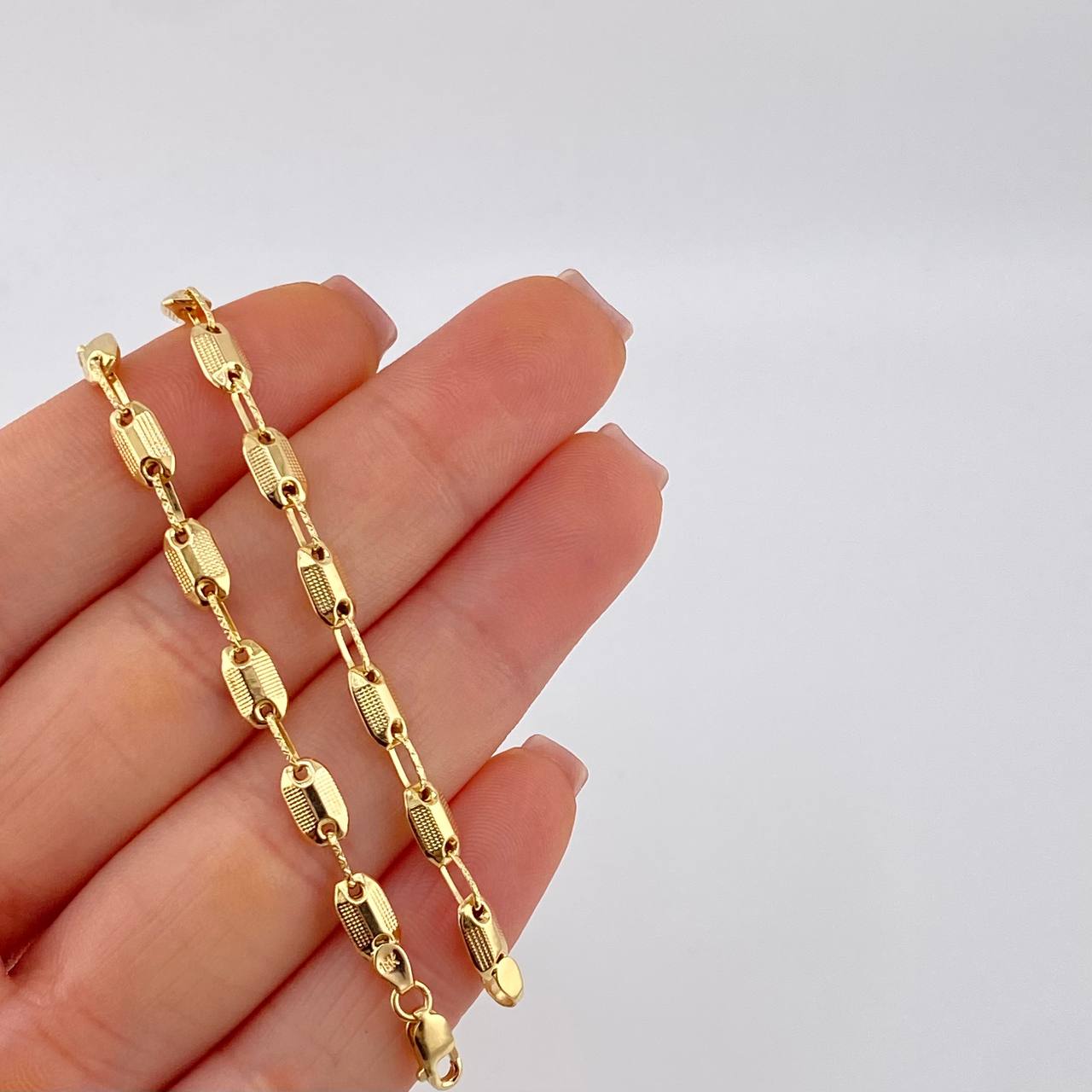 Cadena Rustica Adije 10.35 g / 61.4 cm / 4.3 mm Oro Amarillo 18K