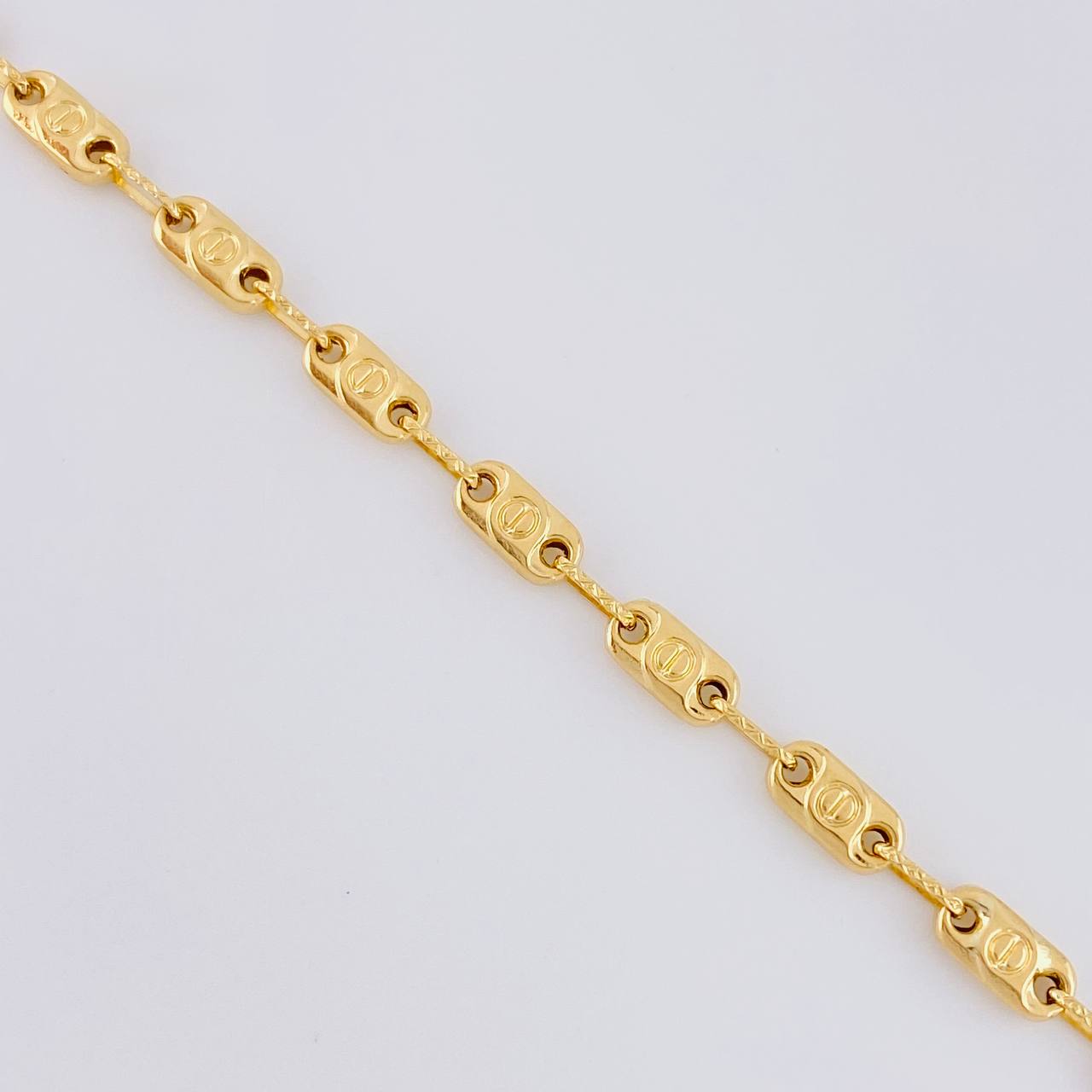 Cadena Rustica Tornillo Diamantado 9.65 g / 61.4 cm / 3.9 mm Oro Amarillo 18K