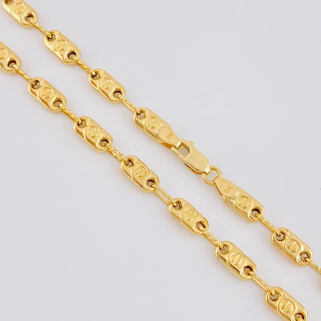 Cadena Rustica Tornillo Diamantado 9.65 g / 61.4 cm / 3.9 mm Oro Amarillo 18K